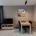Boszicht aan de Kust 1